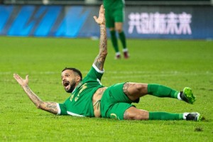 【中超】科索维奇假摔弗兰克门线解围 梅州0比0浙江